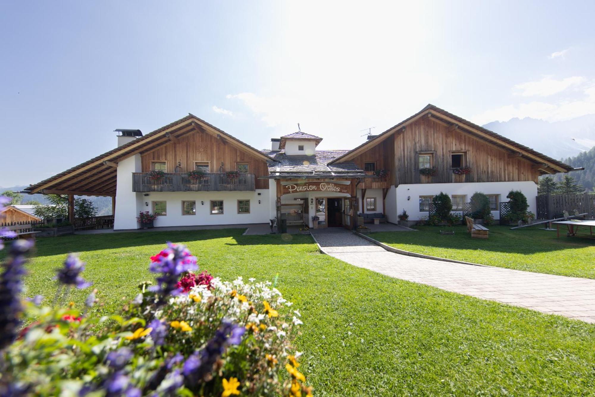 Hotel Pension Odles San Martino in Badia Ngoại thất bức ảnh