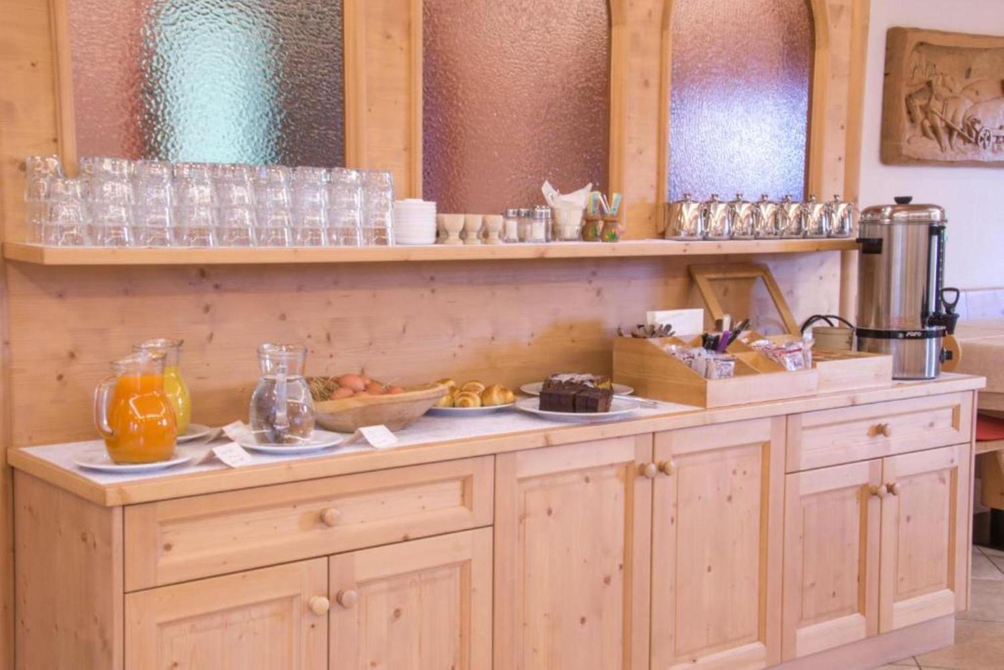 Hotel Pension Odles San Martino in Badia Ngoại thất bức ảnh