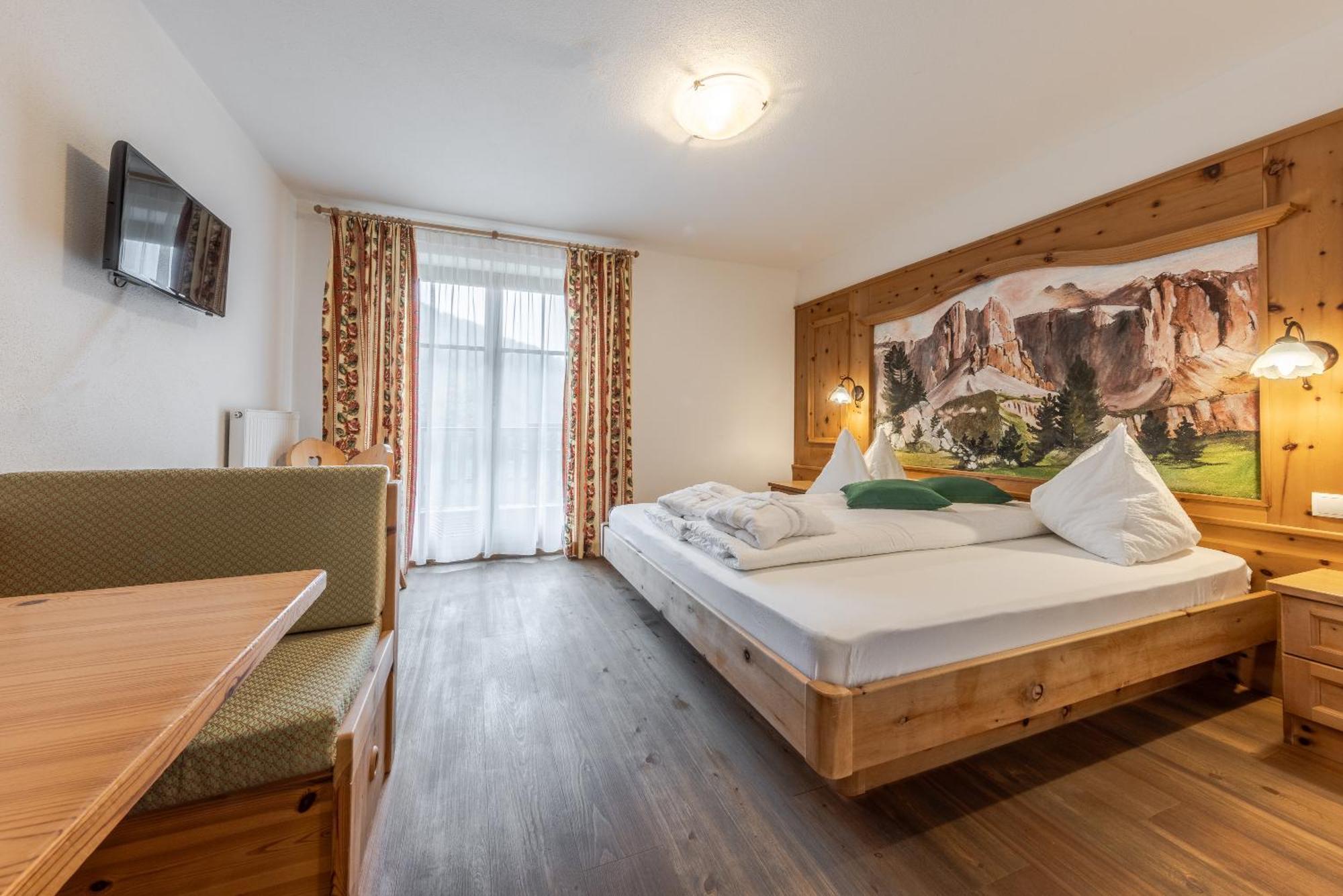 Hotel Pension Odles San Martino in Badia Ngoại thất bức ảnh